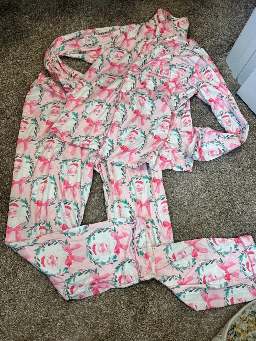 Women’s Pink Santa Bow Wreath Cotton Pajama Set